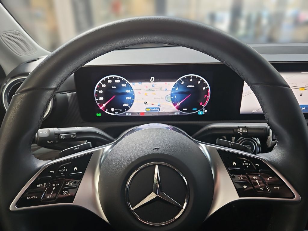 Fahrzeugabbildung Mercedes-Benz A 200 Progressive AHK Navi LED SHZ KAM SpurH