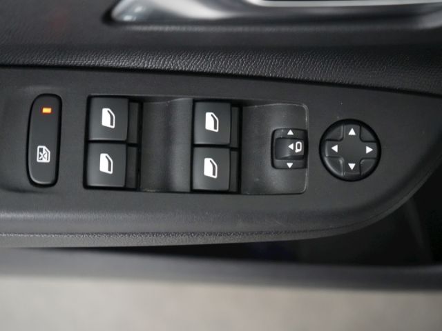Corsa F ELEGANCE+LED LICHT+RÜCKFAHRKAMERA+SITZ-/
