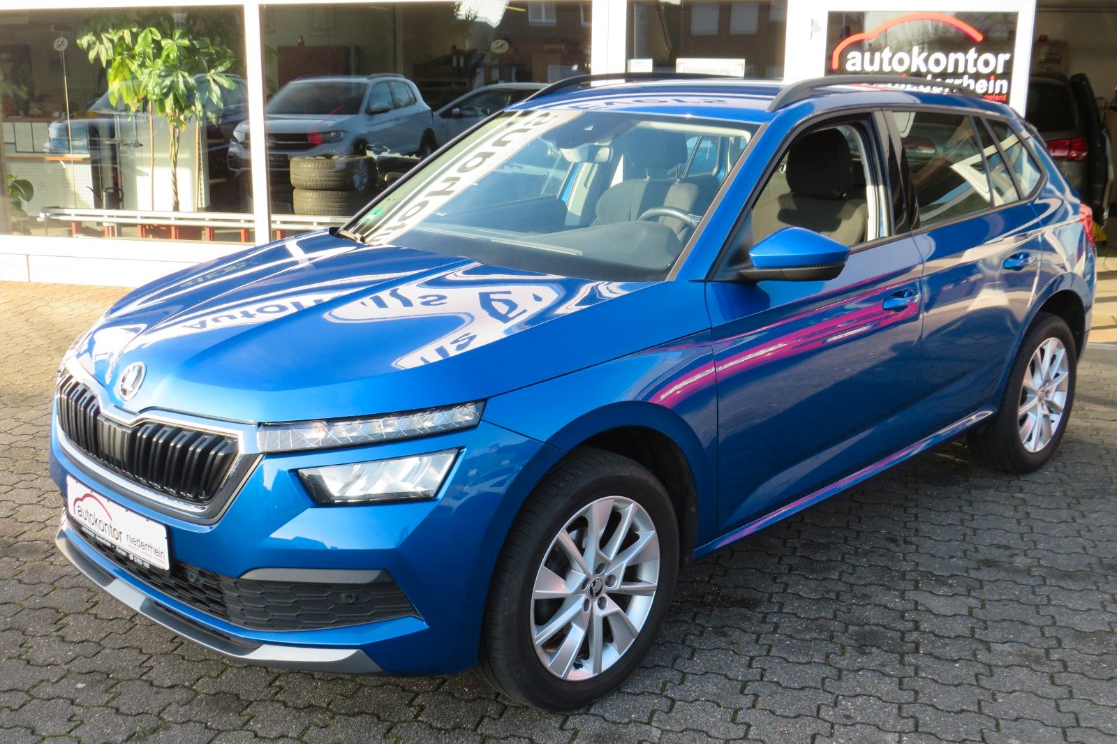 Fahrzeugabbildung SKODA Kamiq Ambition DSG LED AHK GRA PDC SITZH.