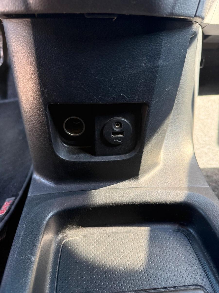 Nissan NV200 2014 — photo 14