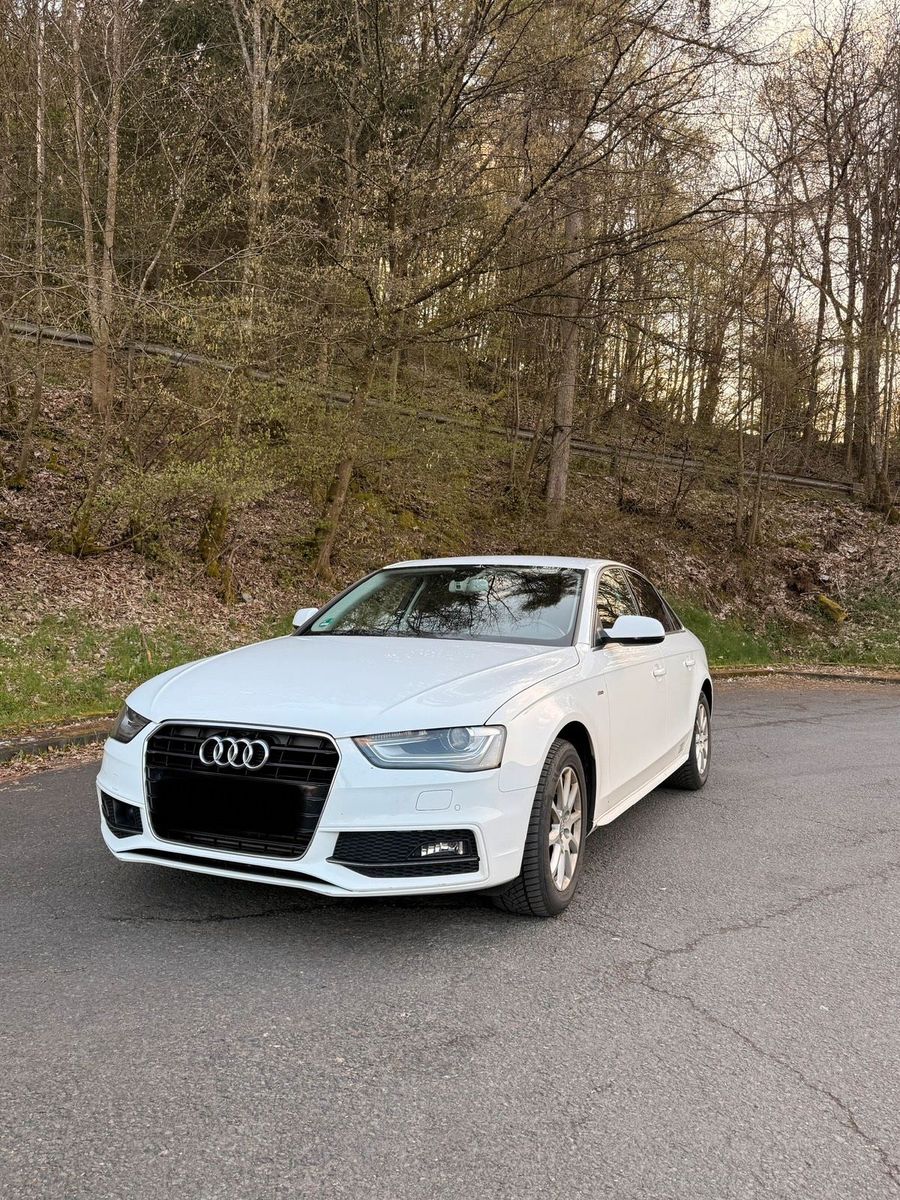 AUDI Audi A4 B8