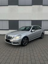 Mercedes-Benz Mercedes E200 Avantgarde *BI-Xenon*AHK*TÜV... - Mercedes-Benz E 200 aus 2009
