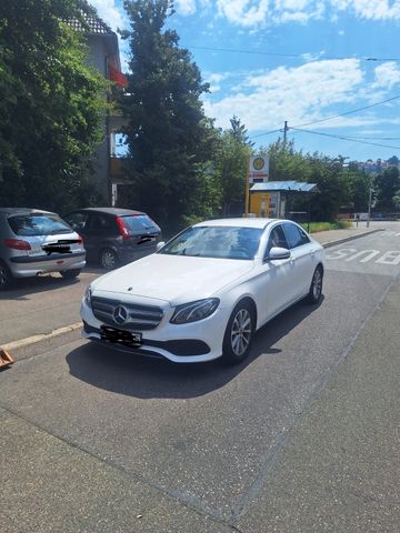 MERCEDES-BENZ E 220 d Autom. -