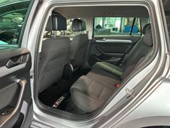 VW Passat Variant - Ansicht 17