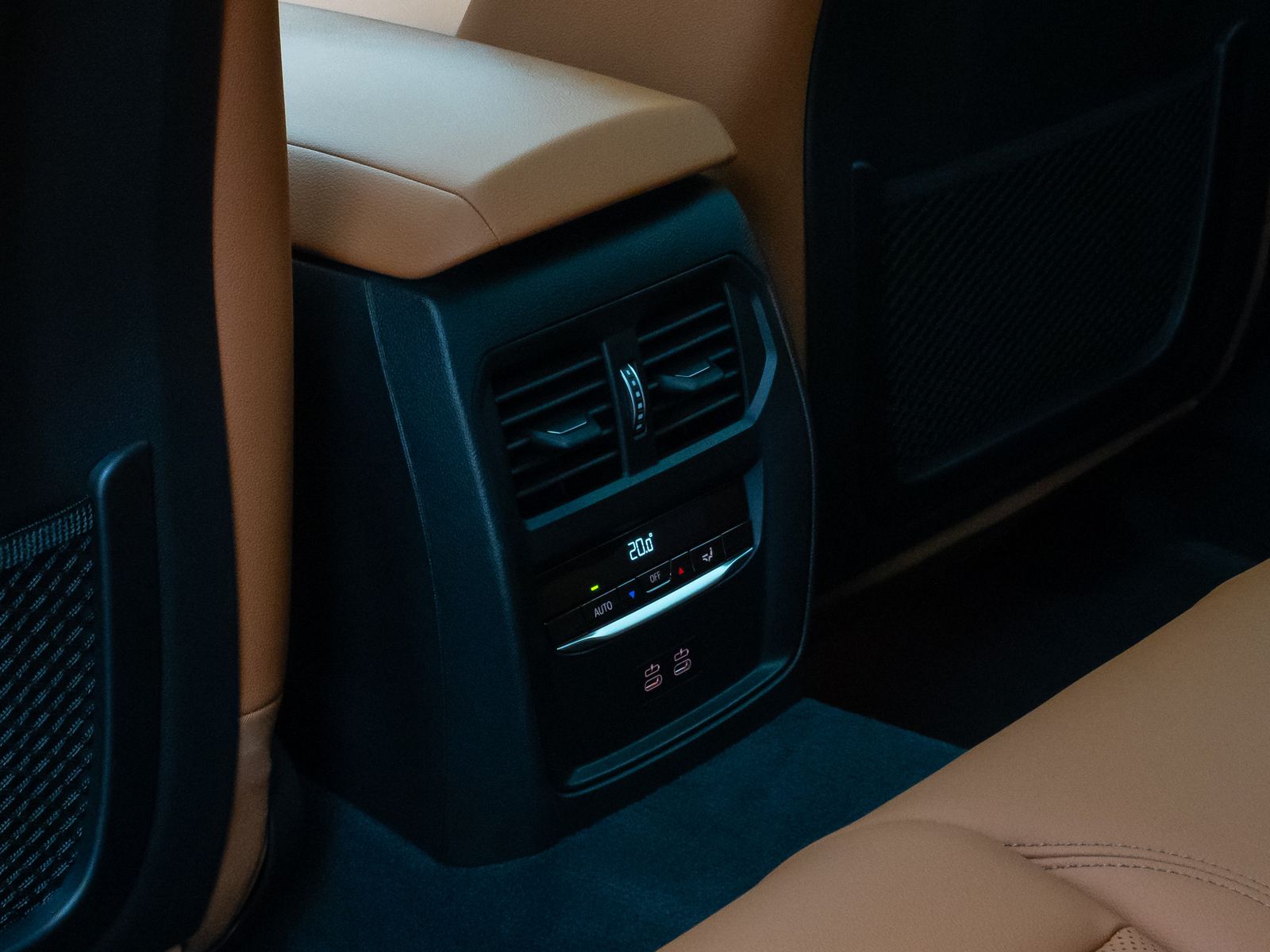 Fahrzeugabbildung BMW 420 Gran Coupé  Glasdach Kamera DAB HiFi Sport