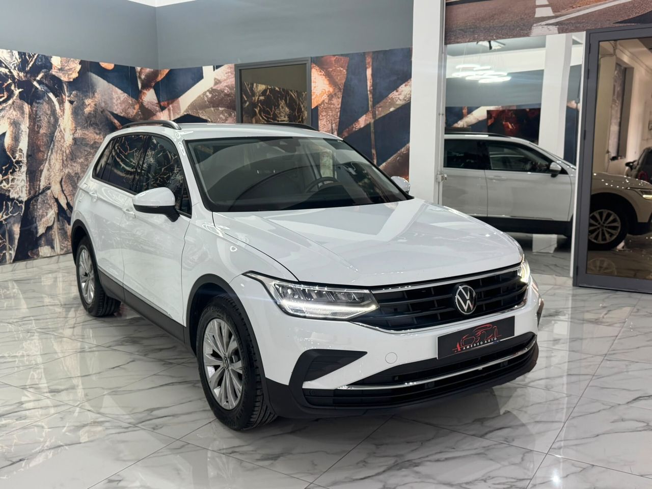 Volkswagen Tiguan 2.0 TDI 150 CV SCR DSG Eleganc imagem 3