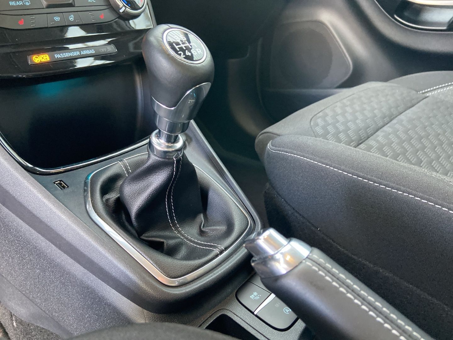 Fahrzeugabbildung Ford Puma Titanium 1.0 Mild Hybrid Winterpaket GJR NA