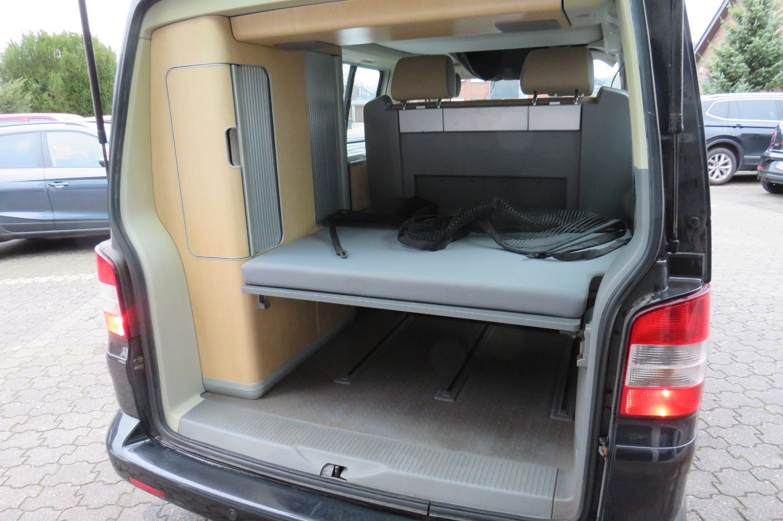 Fahrzeugabbildung Volkswagen T5 California 1.H SCHECKHEFT MOTOR TEILÜBERHOHLT