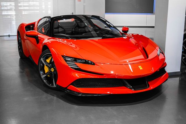 Ferrari SF90 SPIDER - CARBON FIBER EXT. - DAYTONA SEATS