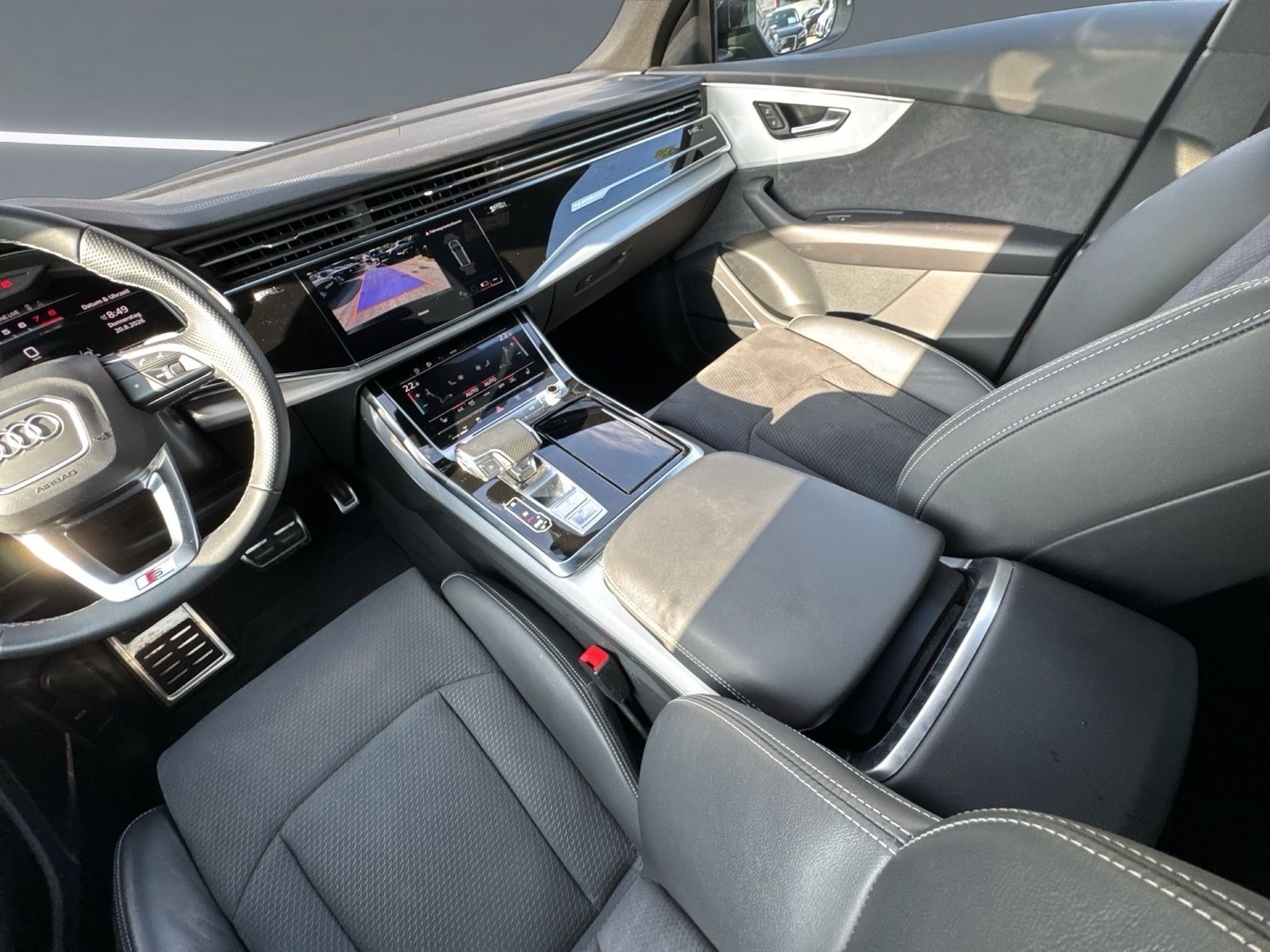Audi SQ8 - Bild 13