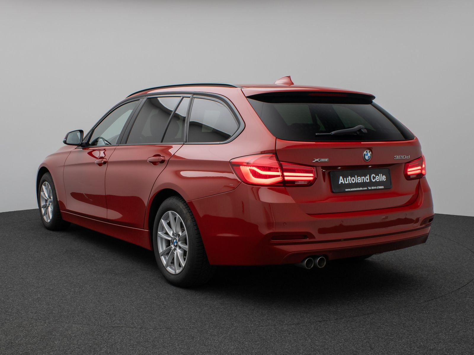 Fahrzeugabbildung BMW 320d xD Navi Lordos PDC LED Komfort AHK Sport