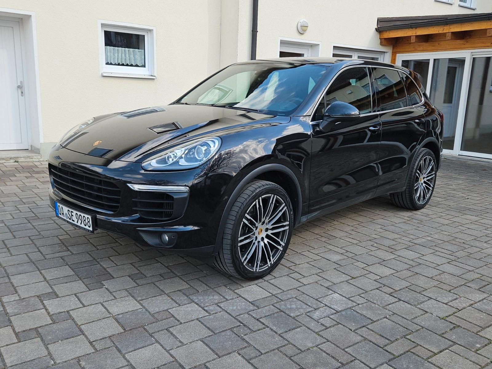 Porsche Cayenne 2.H unfallfrei Luft Bose Pano AHK 21´