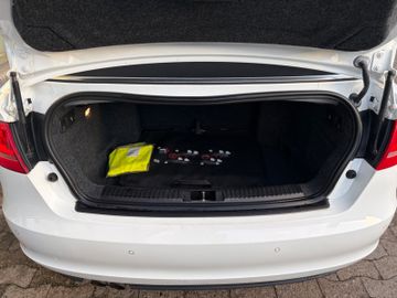 Bild 27 Audi A3 Cabriolet S line Sportpaket / plus XENON+NAVI