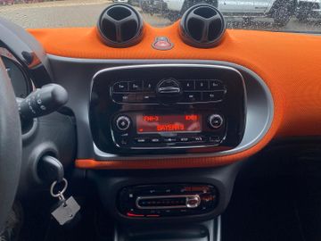 Bild 18 Smart ForTwo coupe 90PS*PANO*SHZ*KLIMAAUTO*TEMPOMAT*