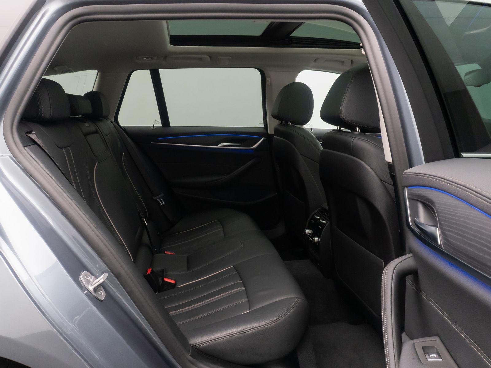 Fahrzeugabbildung BMW 540i xD Luxury Line Panorama Kamera HUD 4xKlima