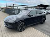 Porsche Cayenne Panorama/360°/Luftfederung/HuD/ Key-Less - Porsche Cayenne in Kassel