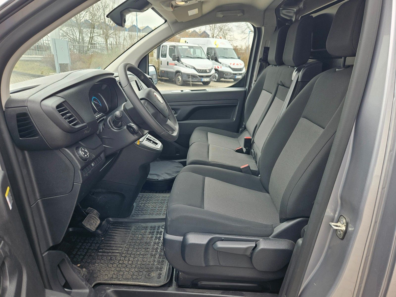 Fahrzeugabbildung Fiat E- Scudo Kasten L3 75kWh