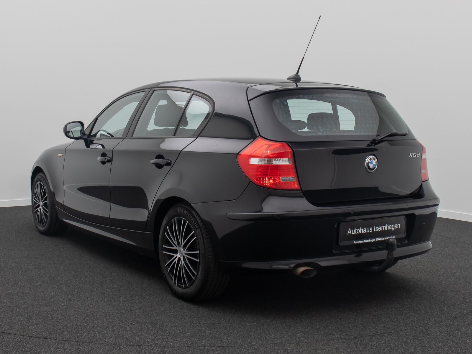 Fahrzeugabbildung BMW 116i PDC AHK Klimaanlage Alarm Start-StopAut LM