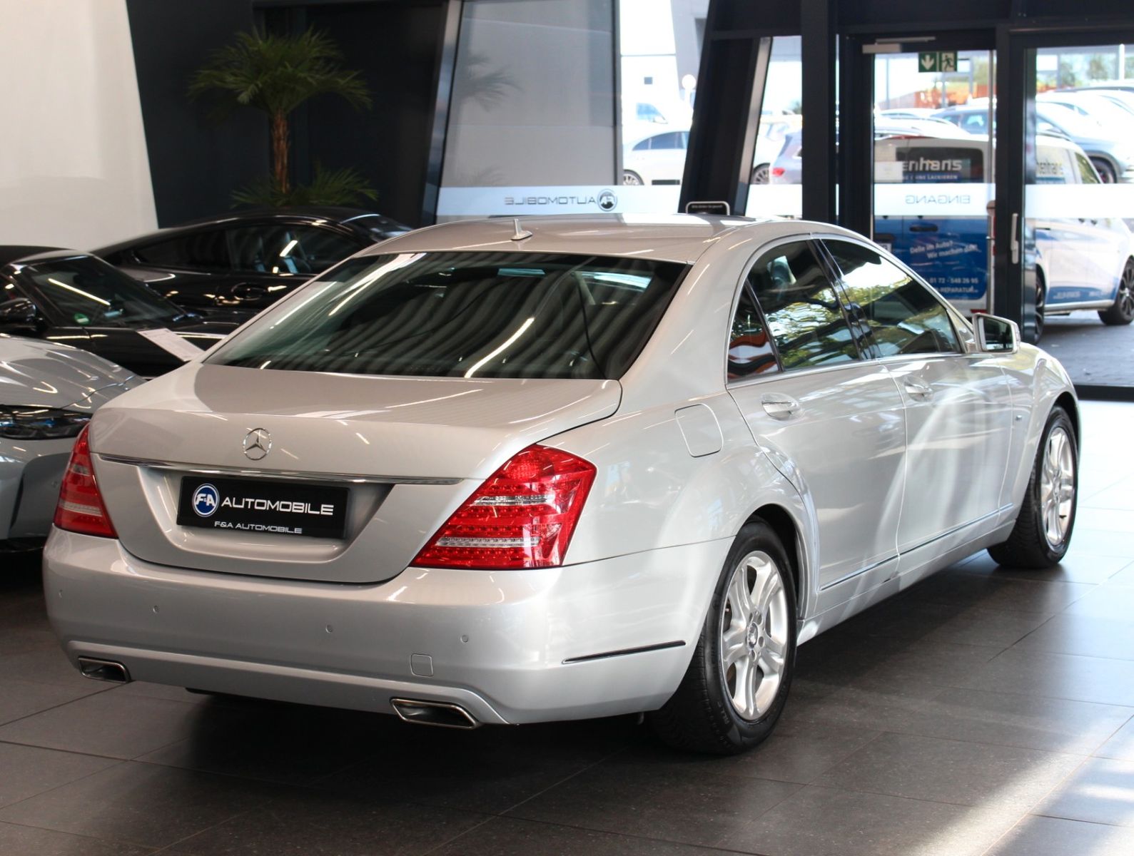 Fahrzeugabbildung Mercedes-Benz S 350d BlueTec 4Matic Standhzg.*Distronic*ABC