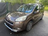 Peugeot Partner Tepee - Peugeot Partner Tepee mit Benzin-Antrieb