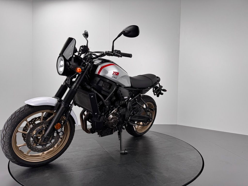 Fahrzeugabbildung Yamaha XSR 700 XTRIBUTE *TOP-ZUSTAND *AKRAPOVIC