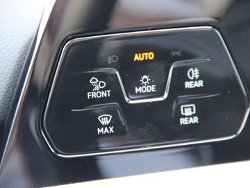 Volkswagen Golf VIII Variant 1.5 eTSI Style DSG Matrix LED