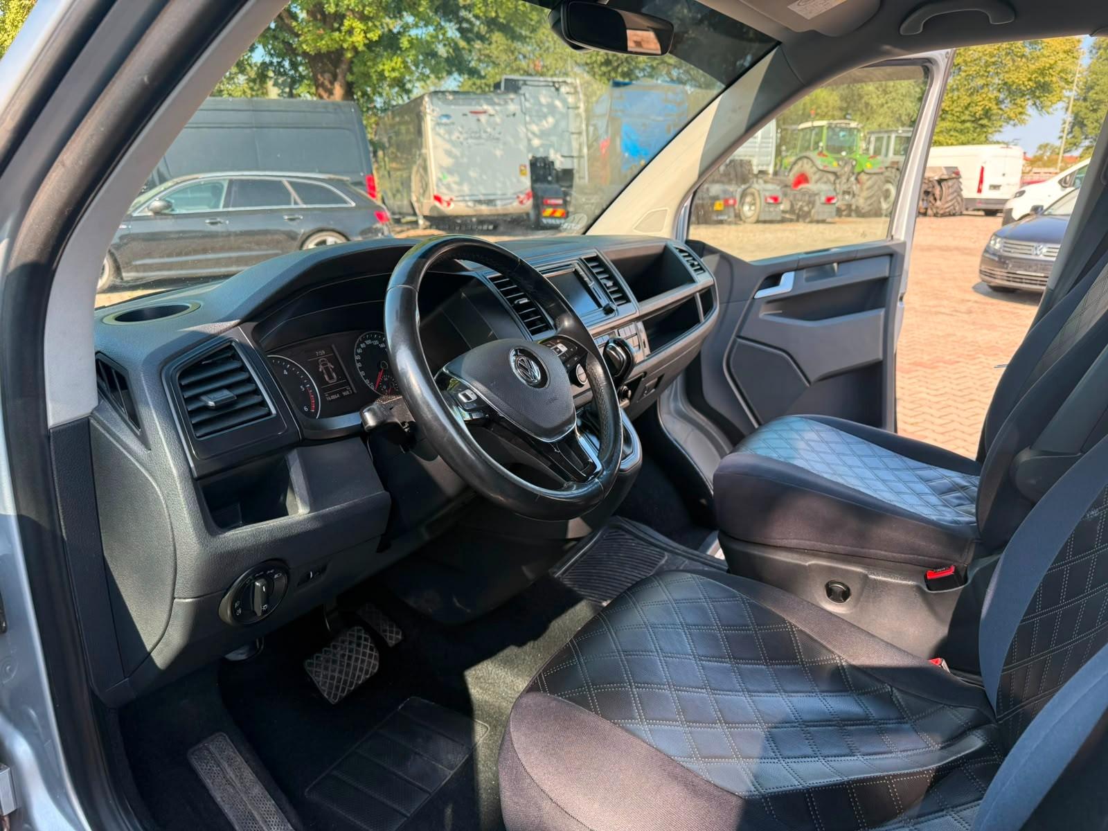 Volkswagen T6 Transporter Bus Caravelle Comfortline