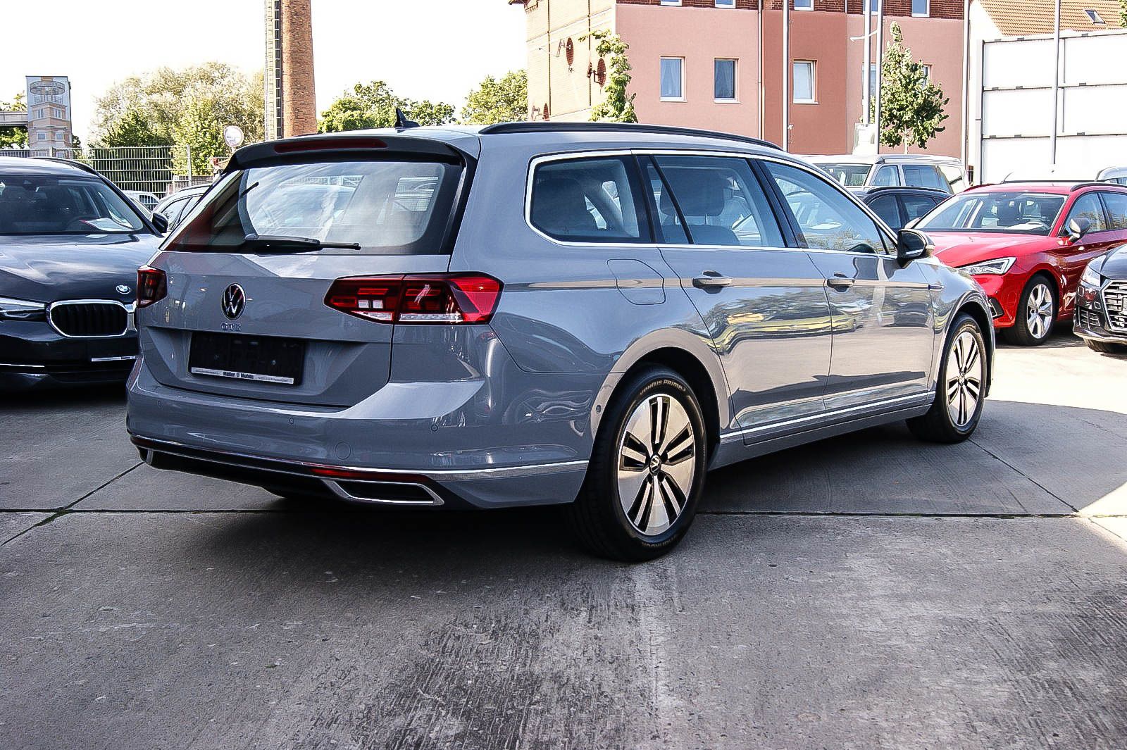 Fahrzeugabbildung Volkswagen Passat Variant HYBRID GTE iQ LED ACC NAVI 1.HAND