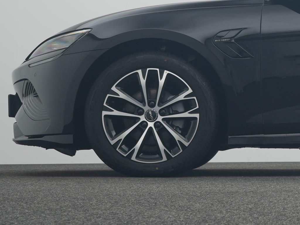 BYD SEAL
