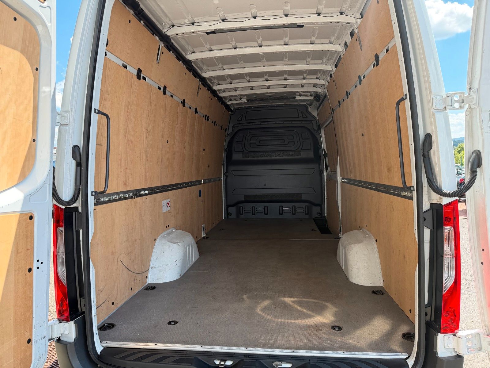 Fahrzeugabbildung Mercedes-Benz Sprinter 319 CDI 4325 Klima Kamera