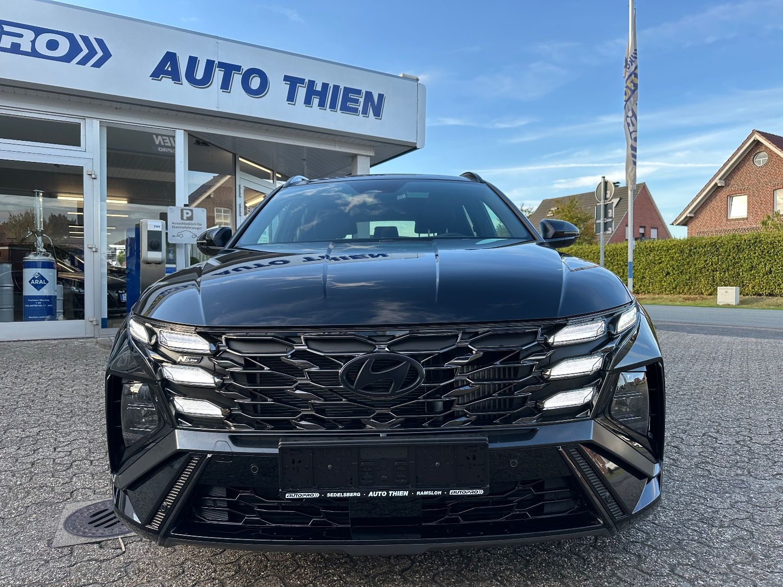 Fahrzeugabbildung Hyundai Tucson N-Line 1.6 T-GDi DCT Navi/Pano/ACC/Shzg.