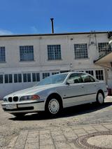 BMW 520i - Youngtimer Sammlermarkt / E39 - BMW 520 aus 1999: 520i