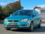 Ford Focus Ghia 1.6 Benzin HU 06/26 - Ford Focus aus 2007: Ghia