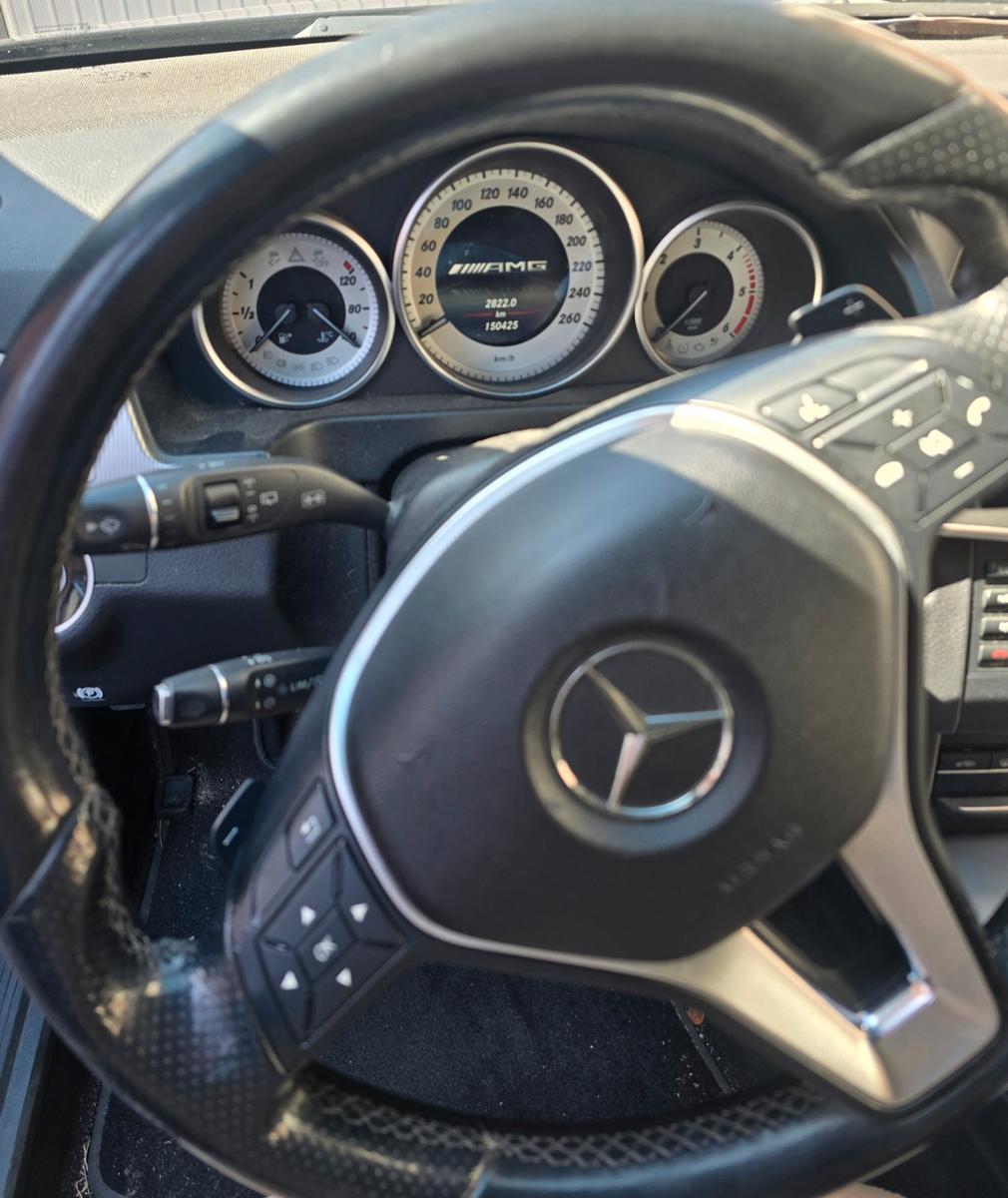 Mercedes-Benz E 220 BlueTEC  Autom. 9G Tronic S212 AMG Menü