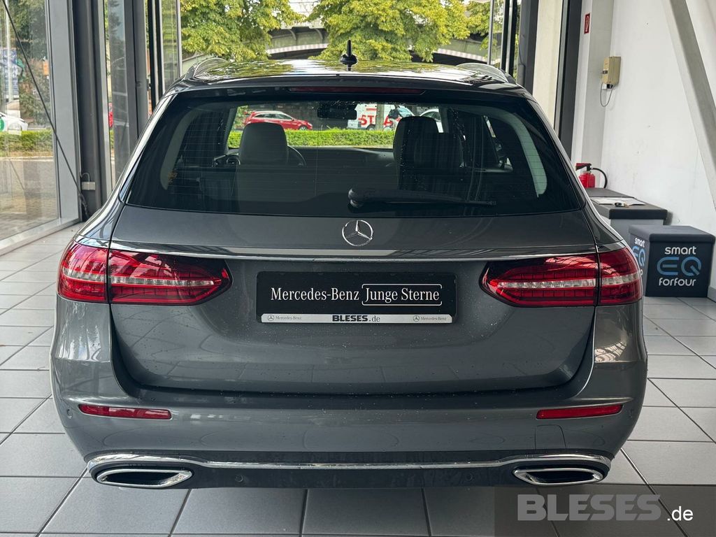 MERCEDES-BENZ E 220 – Bild 6