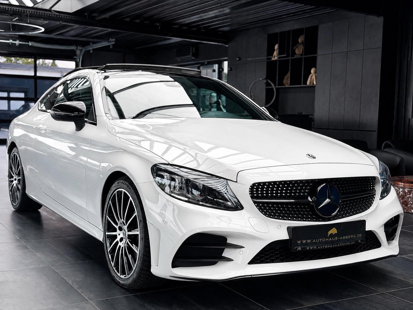Mercedes-Benz C 300 Coupe AMG/PANO/NIGHT/VIRTUELL/TOTW/MBEAM