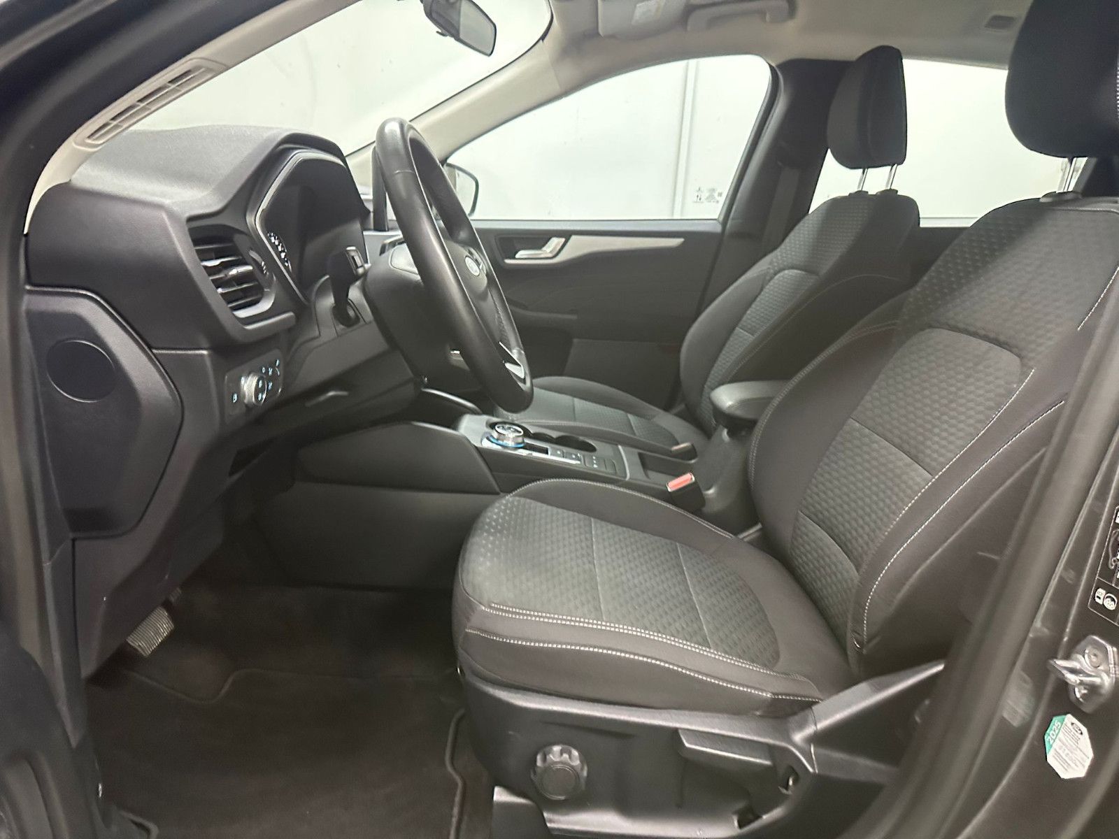 Fahrzeugabbildung Ford Kuga 2.5 Duratec PHEV Cool & Connect CVT*NAVI*