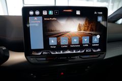 CUPRA Born Edition Dynamic | Navi | ACC | 360° CUPRA Born Edition Dynamic | Navi | ACC | 360°