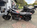 Harley-Davidson FAT BOB Öhlins-Kesstech - Motorräder in Düsseldorf