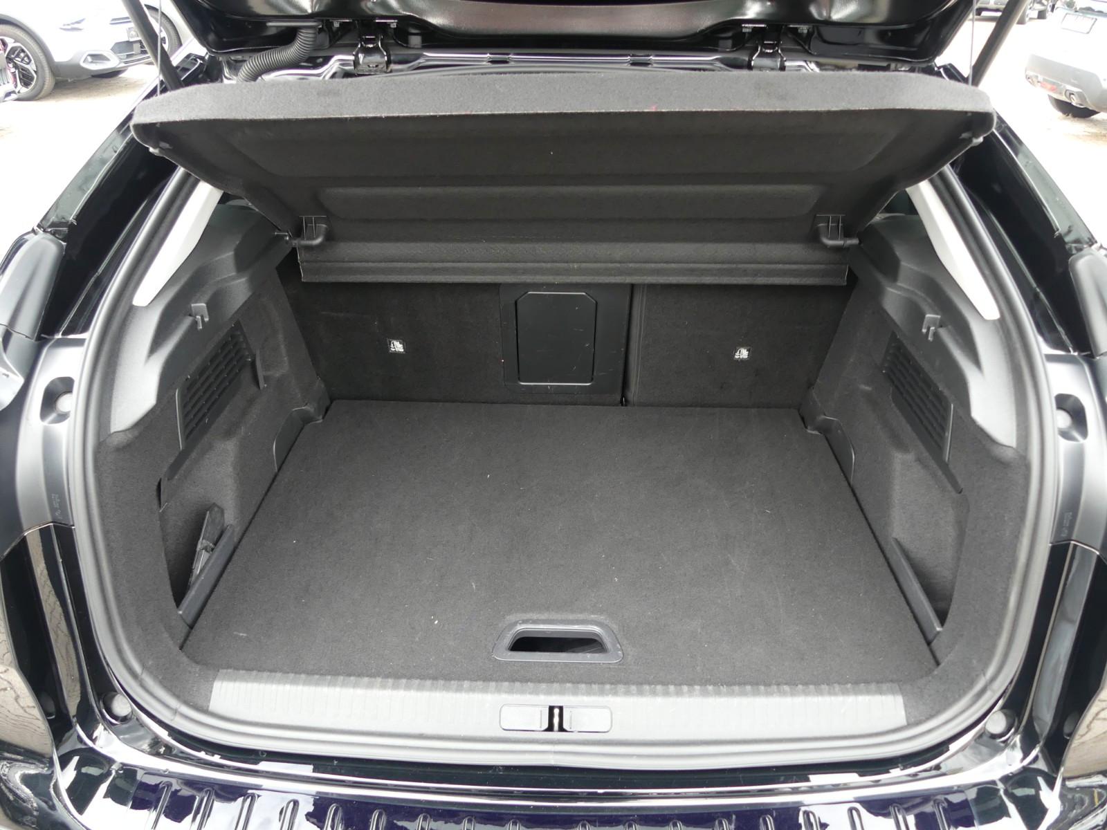 Citroën ë-C4 Shine 136 inkl. Winterkompletträder