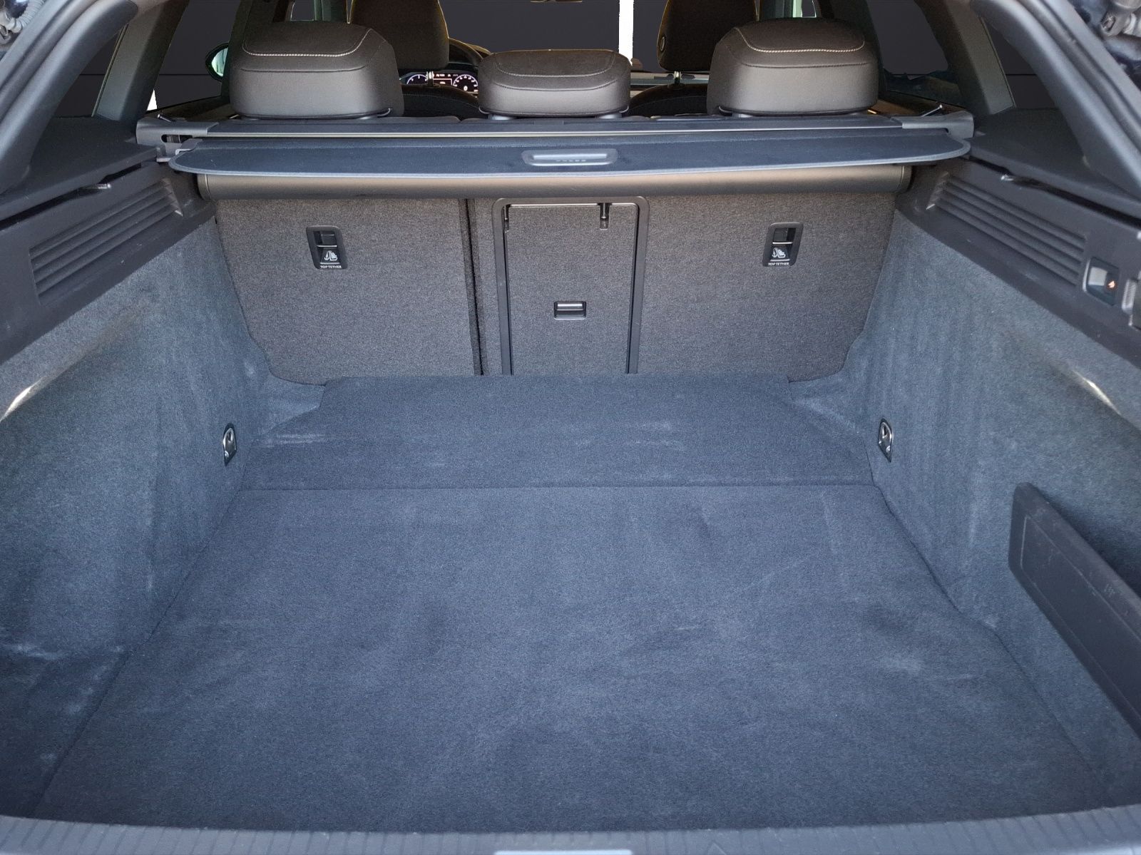 Fahrzeugabbildung Volkswagen Arteon SB TDI R-Line DSG Matrix AHK Navi AID ACC