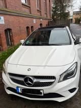 Mercedes-Benz CLA 180 - Automatik Panorama Schiebedach - Mercedes-Benz CLA 180 in Bonn