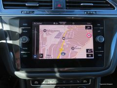 VW Tiguan Allspace 2.0 TDI Highl 4M R-Line Pano AHK VW Tiguan Allspace 2.0 TDI Highl 4M R-Line Pano AHK