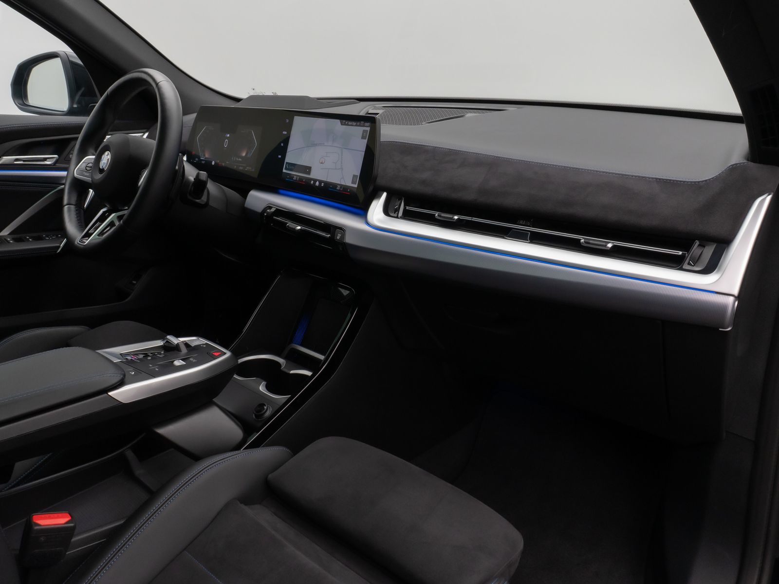 Fahrzeugabbildung BMW X2 xD20d M Sport Panorama 360°HUD DAB H/K 19Zoll