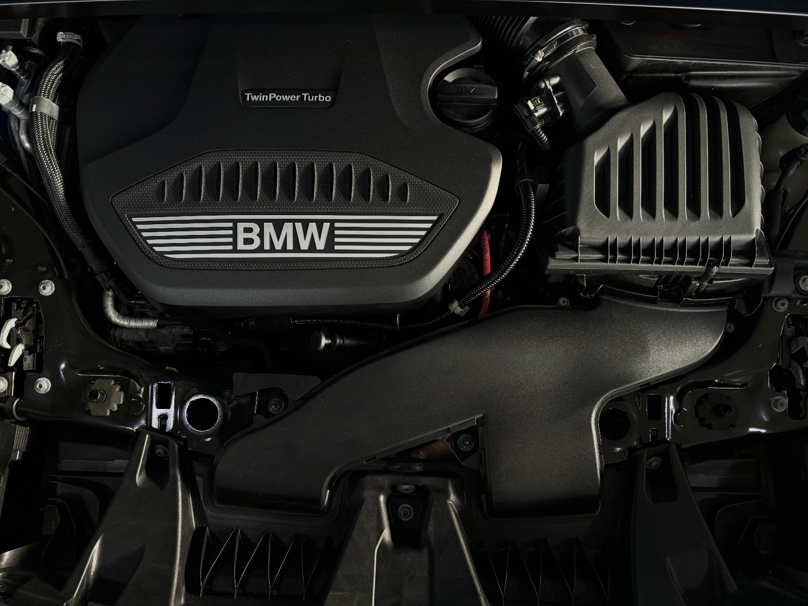 Fahrzeugabbildung BMW X1 xD25d M Sport Panorama Kamera HiFi HUD DAB
