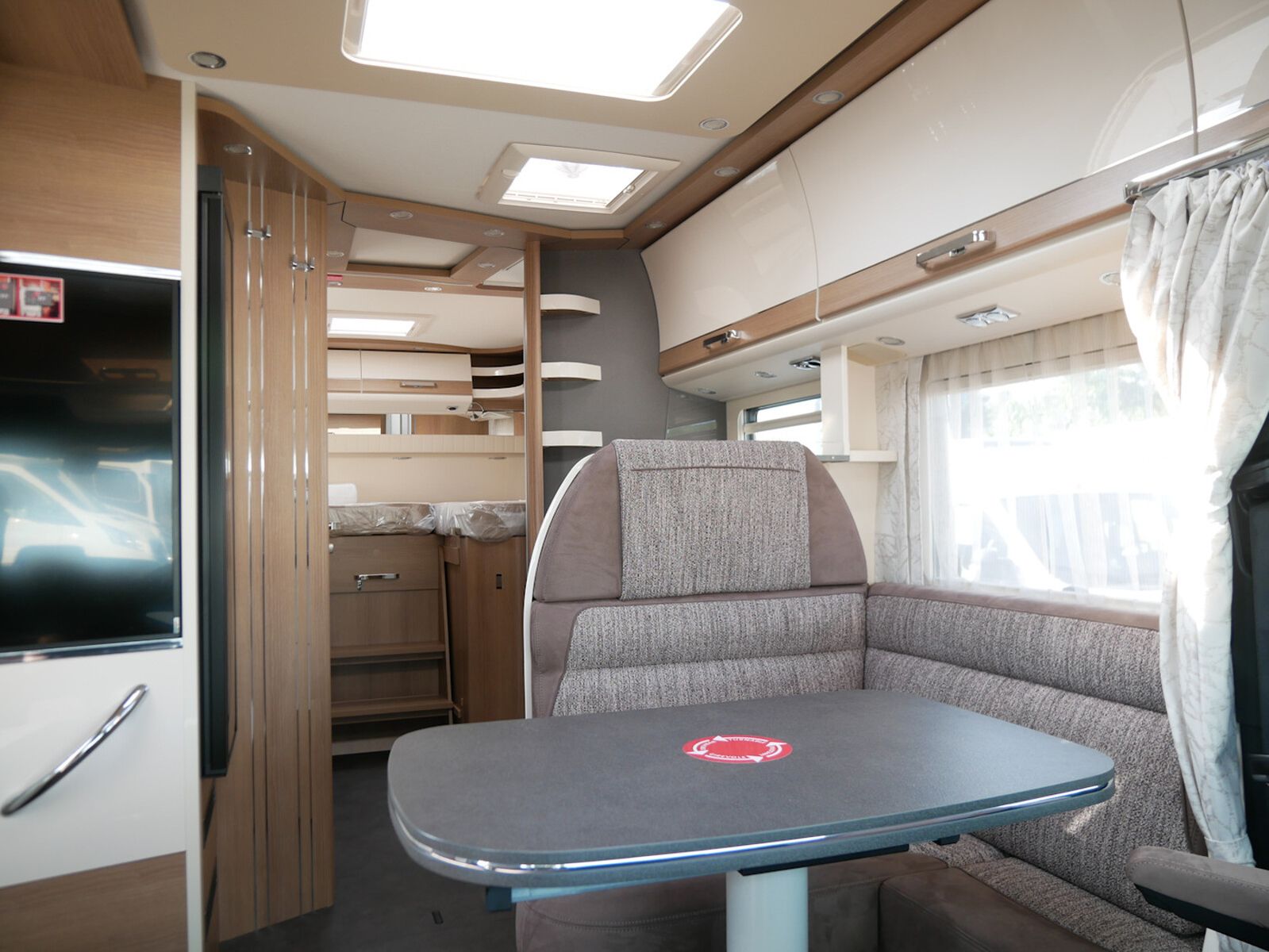 Fahrzeugabbildung Malibu T 450 RB LE comfort Mercedes,Distronic,LED,Autom