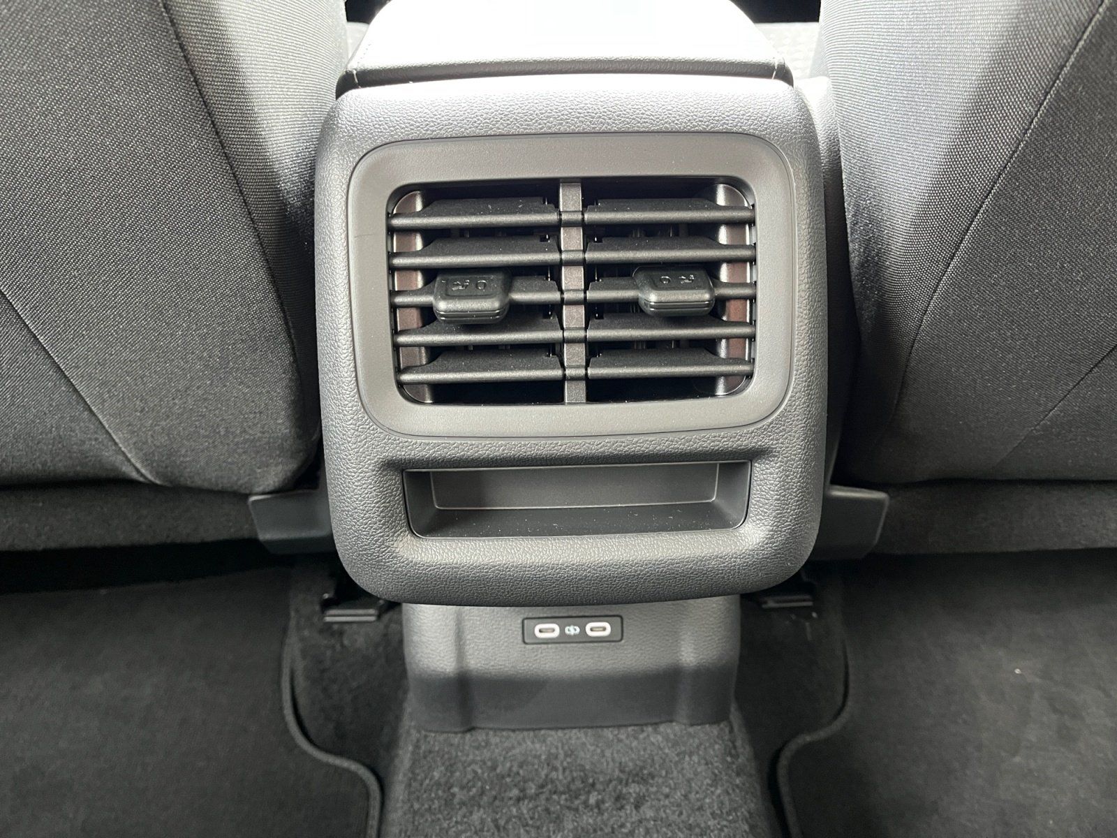 Volkswagen T-Roc - Bild 24