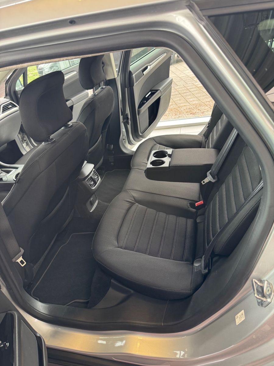 Fahrzeugabbildung Ford Mondeo Turnier Trend