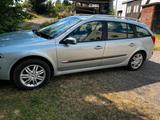 Renault Laguna 2,2 Grand Tour - Renault: Grand Tour