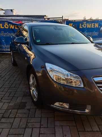 Opel Insignia *2,0 PDC*NAVI*AHK*TÜV Neu